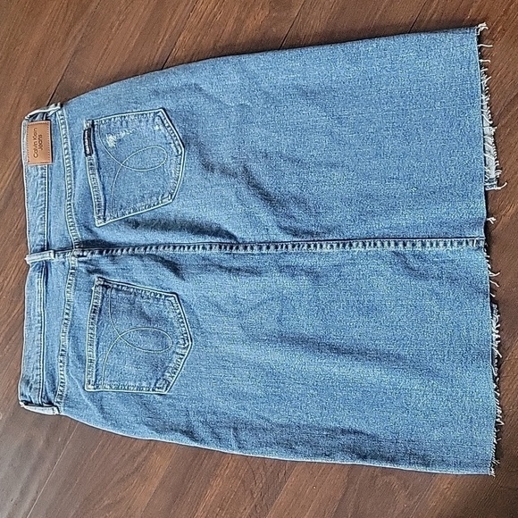 NEW! CALVIN KLEIN High Rise Denim Jean Skirt 30. - Picture 7 of 7